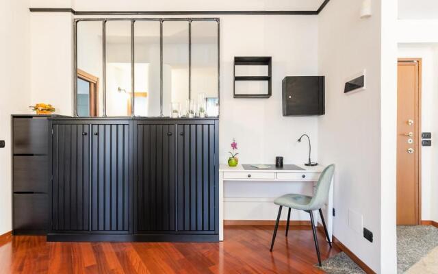 MyHomeInComo - Santa Chiara Apartment