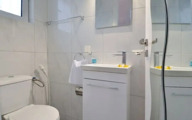 Agia Paraskevi, a cozy and minimal retire