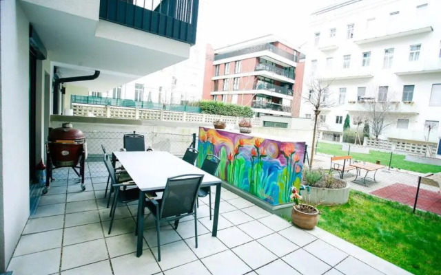 Top Central Apartment on Karlsplatz Vienna