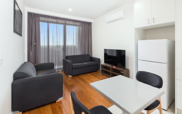 City Edge Dandenong Apartment Hotel