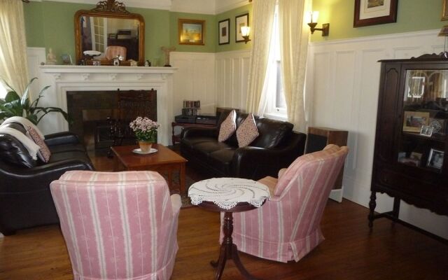 Springbank House