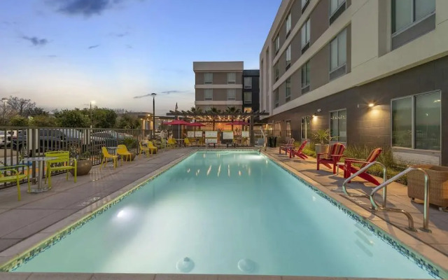 Home2 Suites San Bernardino, Ca