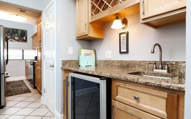 Palm Beach Club 2-249