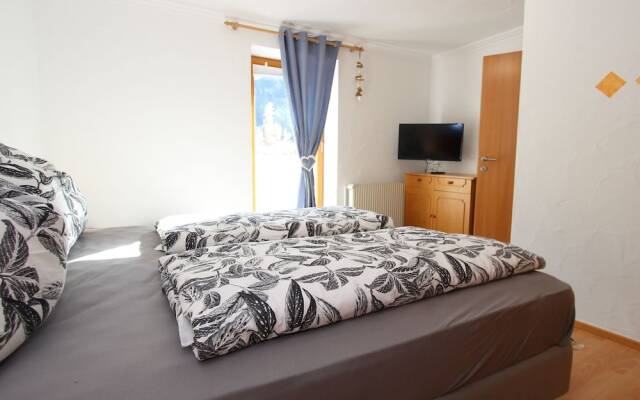 Mountain View Apartment With Garden In Muhlbach