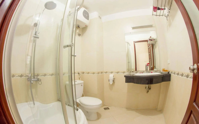 Indochina Queen 2 Hotel