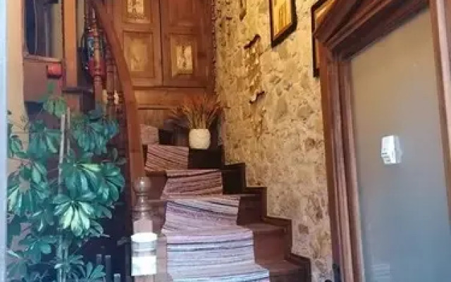 Atesin Konuk Evi