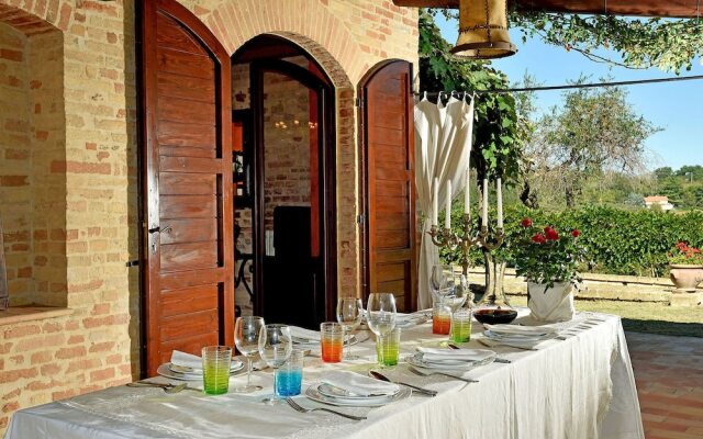 Elegant Villa in Montecosaro Italy with Hot Tub