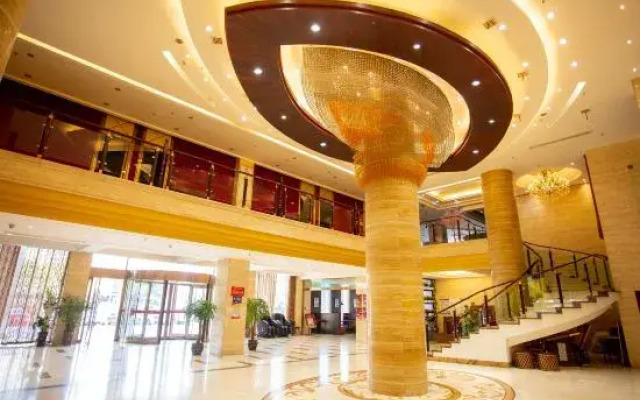 Huaqiao Dongfang Hotel