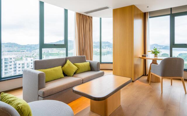 Holiday Inn One Thousand Island Lake by IHG
