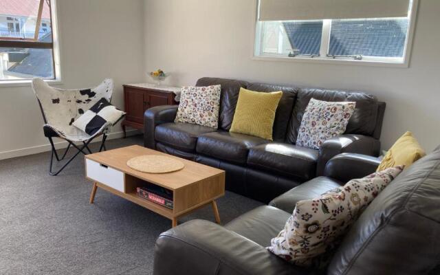 Heart of Russell Apartment - Russell Holiday Apartment