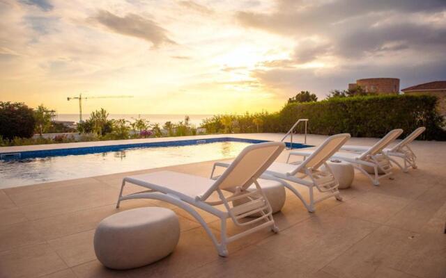Villa 323 St Georges Complex
