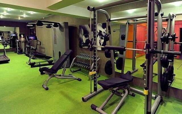 Plaza V Business and SPA