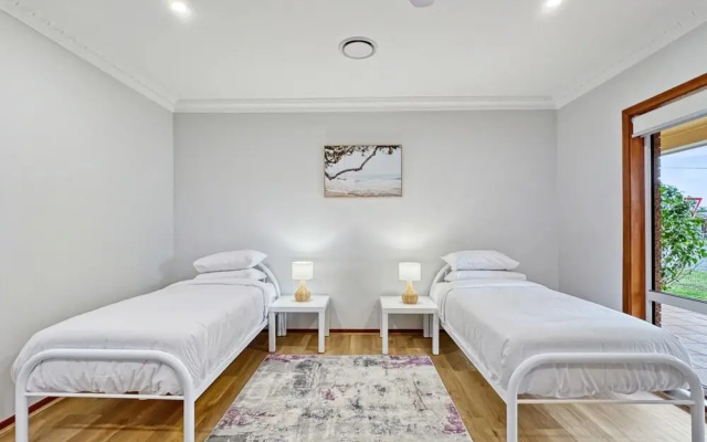 4-bed Beach House With Garden & Alfresco Dining