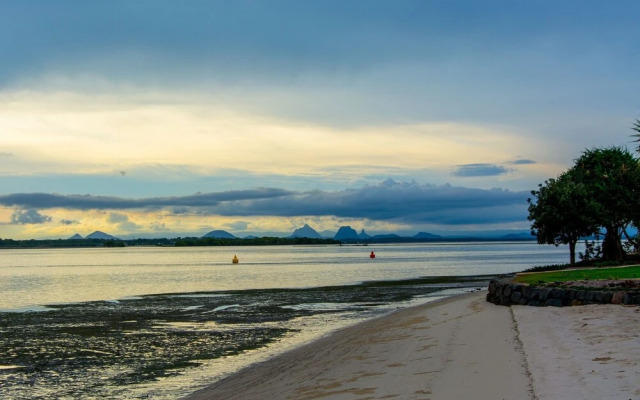 Quiet location across from waterfront - South Esp, Bongaree