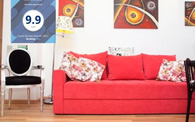 Old Town Apartment