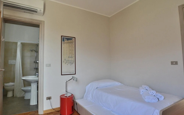 C Le Terrazze - 10 Sleeps With Shared Pool in Garda