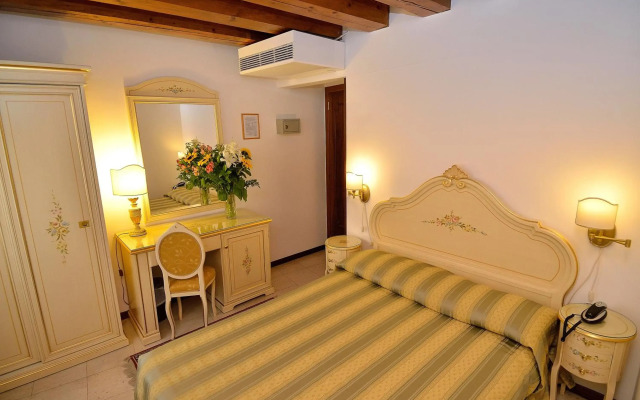Hotel Orion