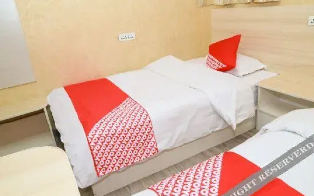 198 Express Hotel (No.1 Technical School Qili Temple Metro Station)