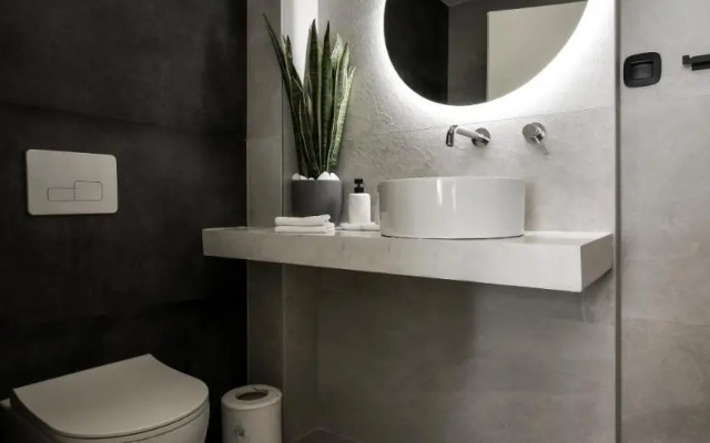 Luxury Downtown Apartment C1