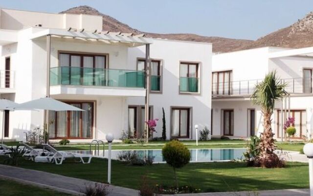 Aegean Pearl Suites