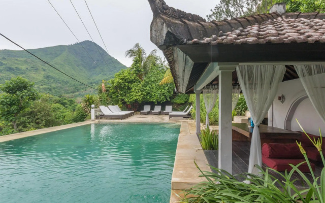Baliku Dive Resort