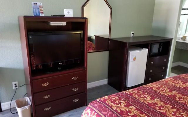 Executive Inn & Suites