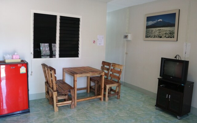 Sunee Resort Laem Mae Phim