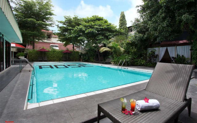 Hotel GRAND ROSELA Yogyakarta