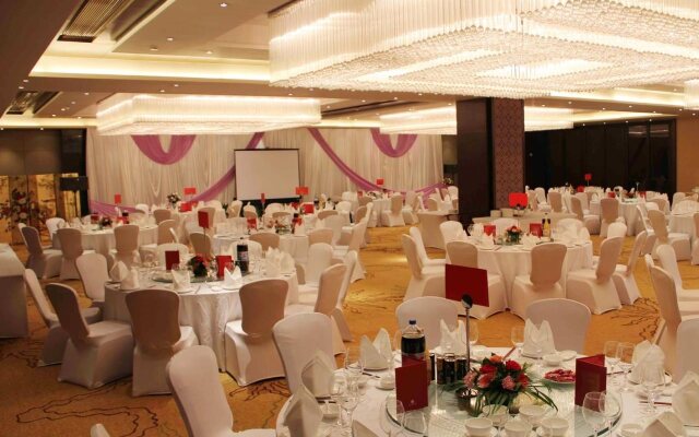 Heyuan Mels Welton Evergreen Lake Hotel