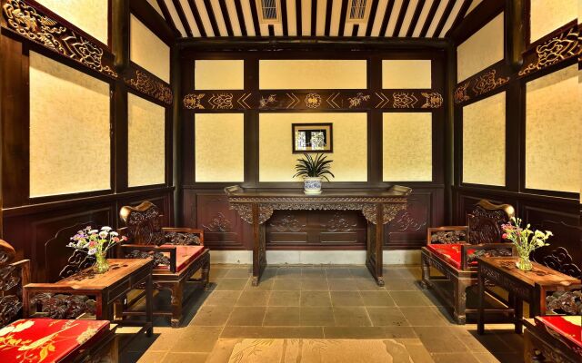 Chengdu Courtyard Hotel