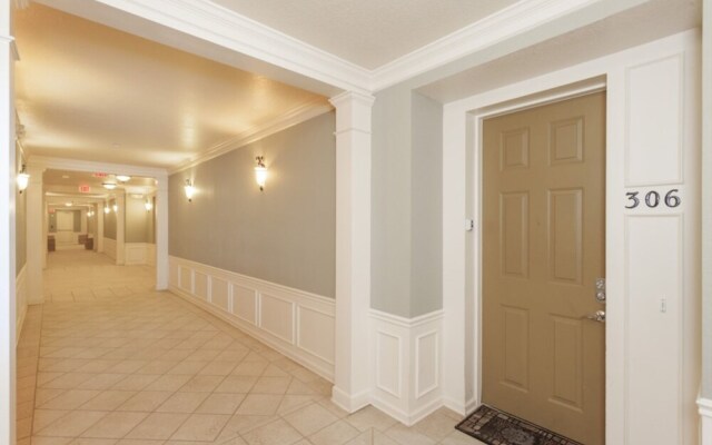 Vista Cay - 4804 Cayview Avenue #306