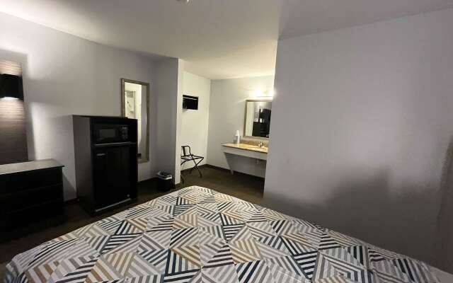 Motel 6 Junction, Texas - Llano River