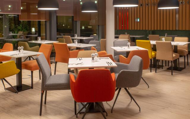Holiday Inn Berlin Airport - Conference Centre by IHG