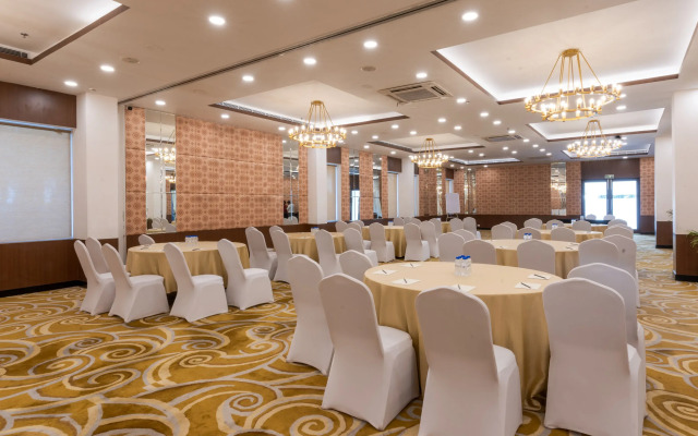 Sunday Hotel Chandigarh Zirakpur