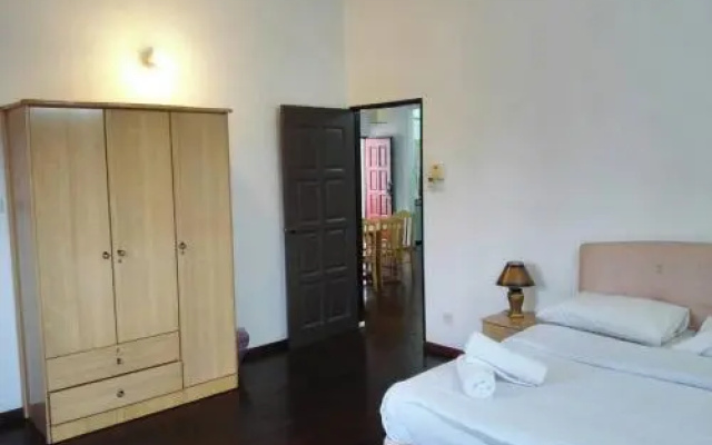 Titi Panjang Apartment Lumut Sitiawan Manjung