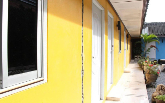 OYO 1054 Phuket Backpacker Hostel