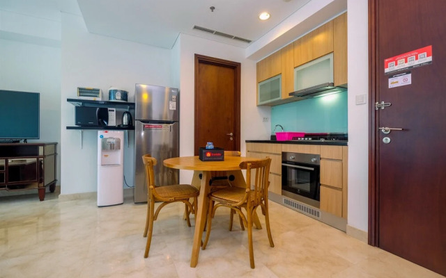 Cozy 1BR with Workspace at Setiabudi Skygarden Apartment