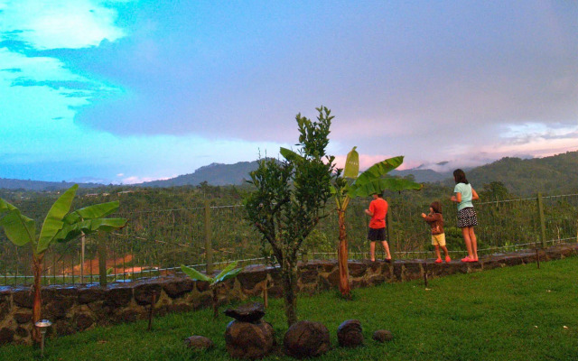 Casa Amanecer Bed & Breakfast