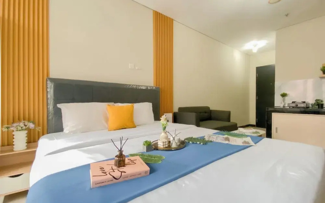 Comfy Studio At Nifarro Park Apartment