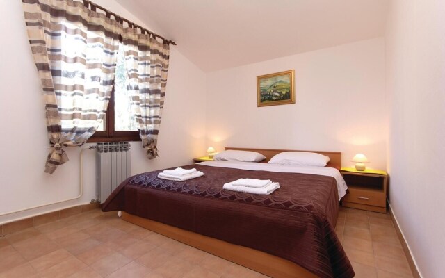 Stunning Home in Pula With Wifi and 2 Bedrooms