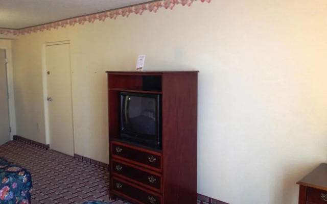 Fairbridge Hotel Cleveland East