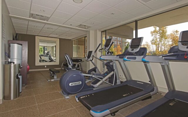 DoubleTree by Hilton Hotel & Suites Victoria