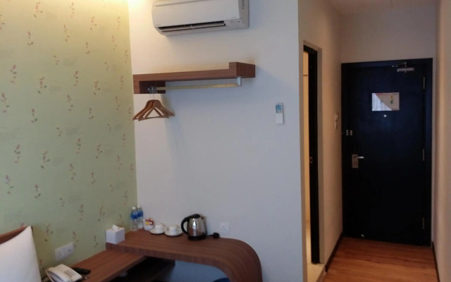 D Elegance Hotel