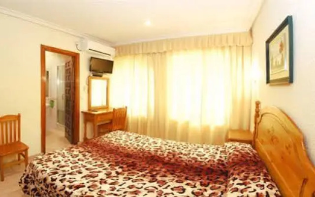 Hostal Toledo Plaza