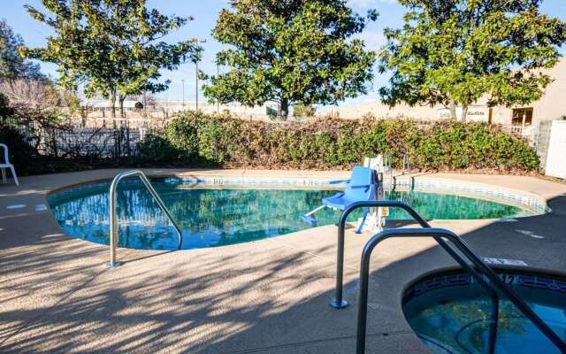 Comfort Inn Redding Near I-5