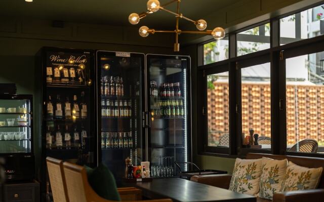 Shamrock Chiangmai Hotel - Adults Only