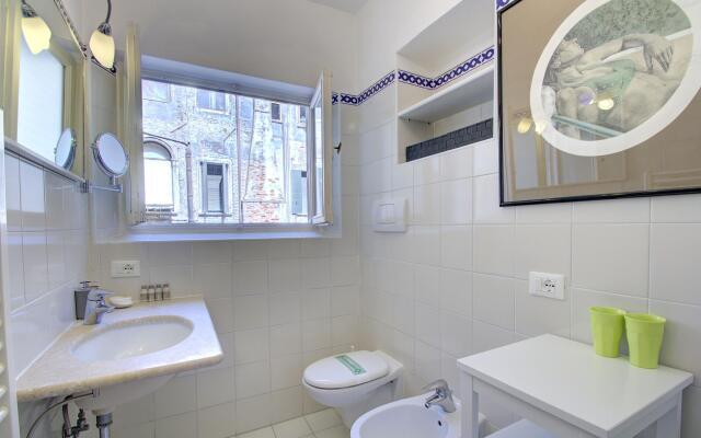 SAN MARCO CANAL VIEW#1 aircond, 4 pax, 120sqm Wifi