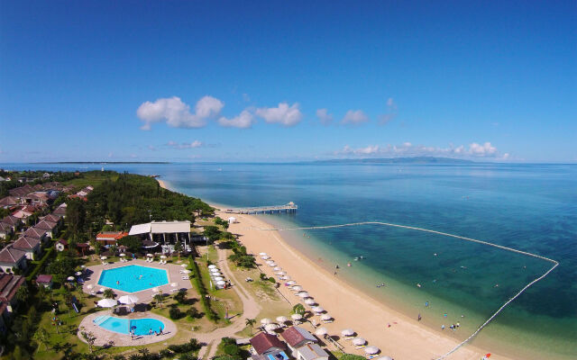 Fusaki Beach Resort Hotel & Villas