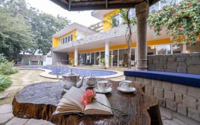The Hideout by Vista Rooms