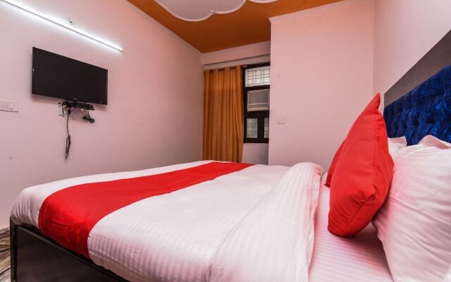 OYO 22978 Larch Western